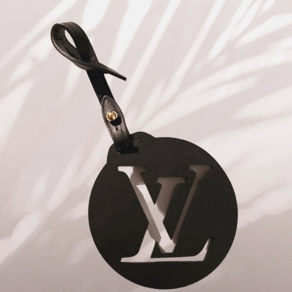 💥SOLD💥Louis Vuitton Montsouris Bag Charm - Picture 1 of 7